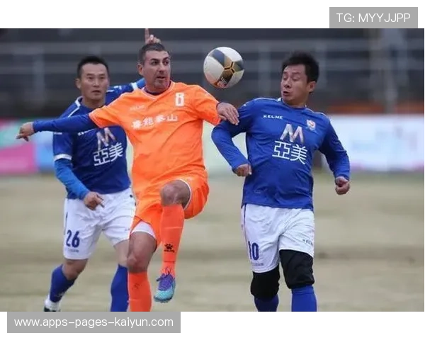 山东泰山高举高打节奏奏效，禁区抢点险些破门